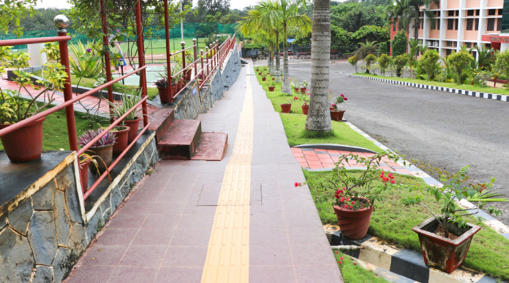 Pedestrian friendly pathway